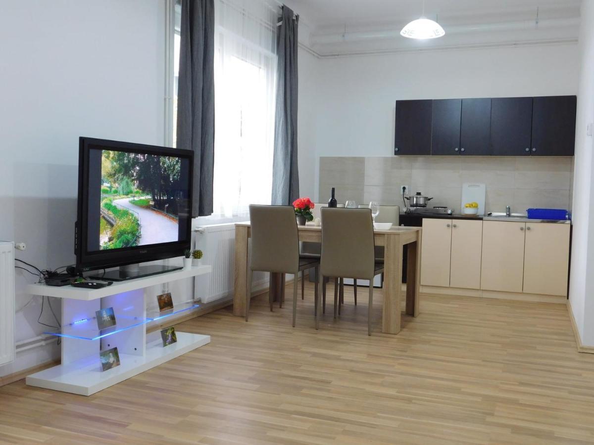 Mateo Apartment